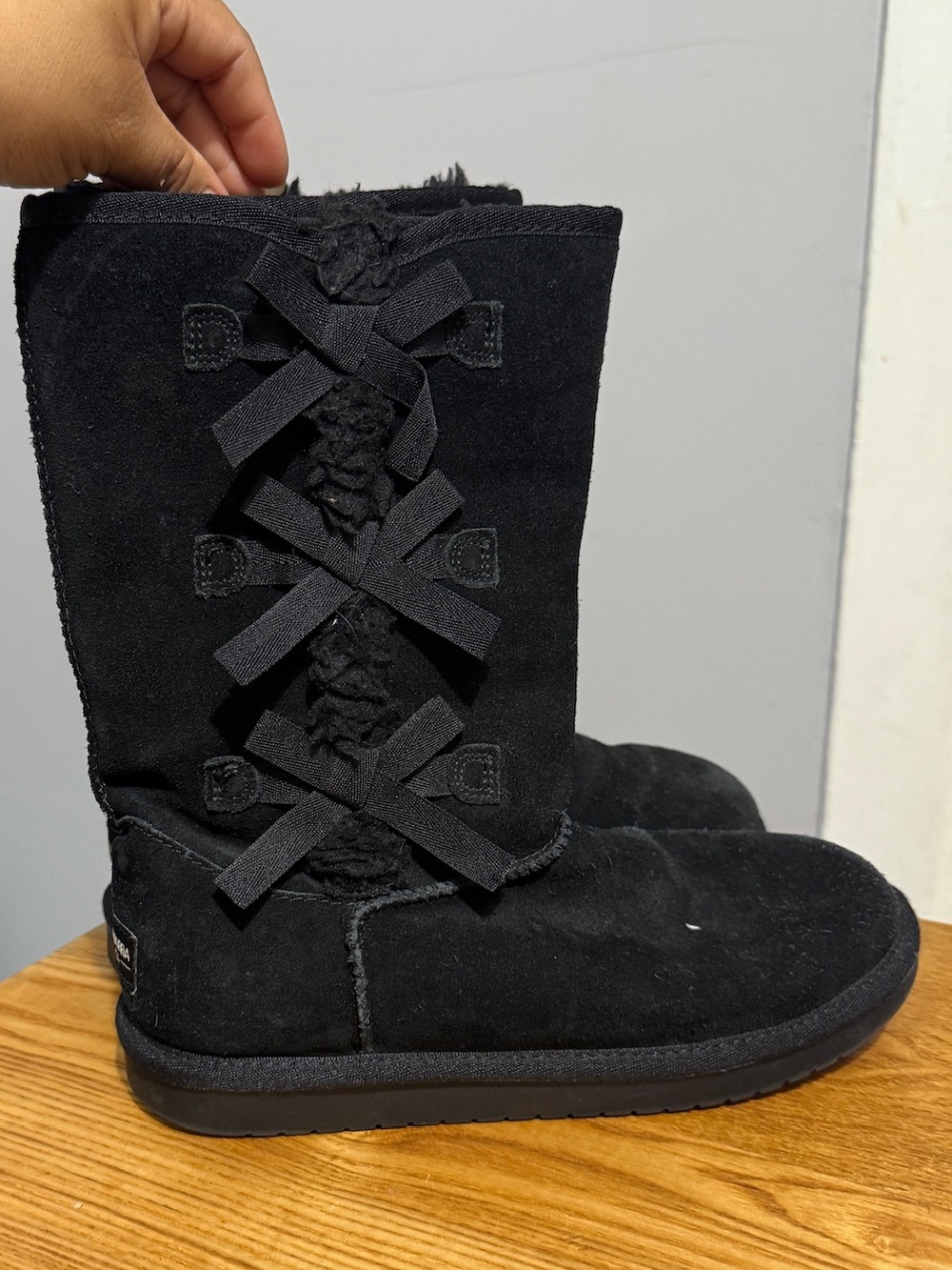 Koolaburra by UGG Victoria Womens 5 Brown Suede Shearling Tall Boots Bows